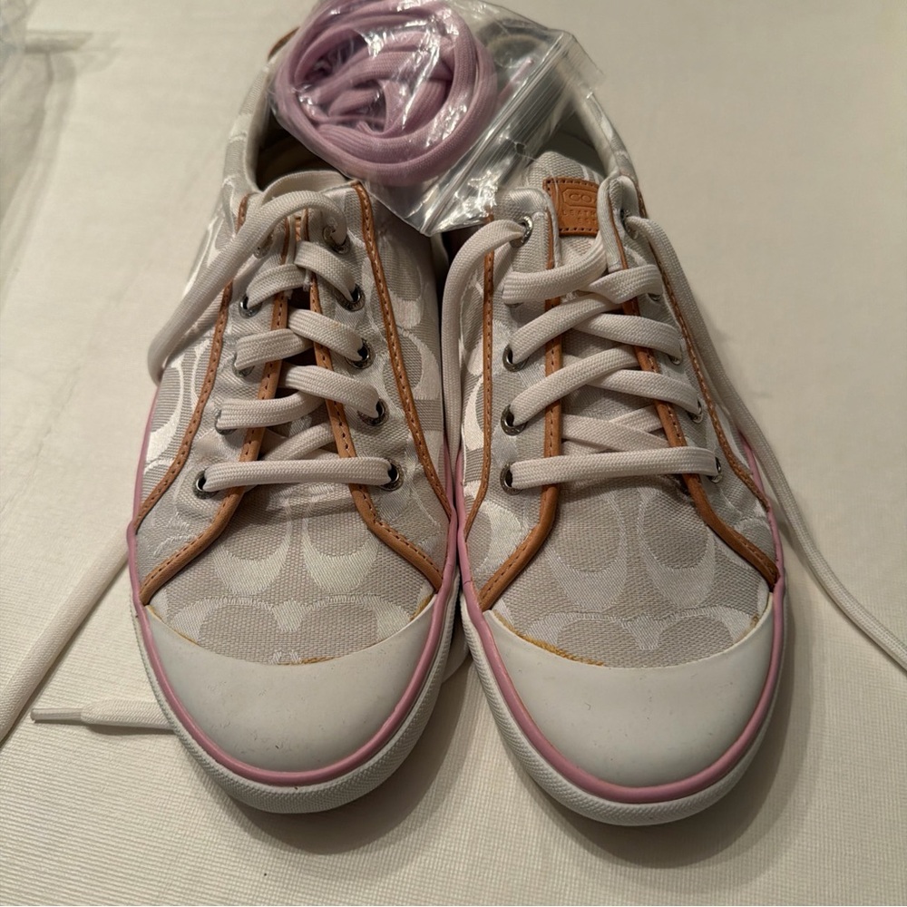 New Coach Women's White and Pink Sneakers signature art op design matching items